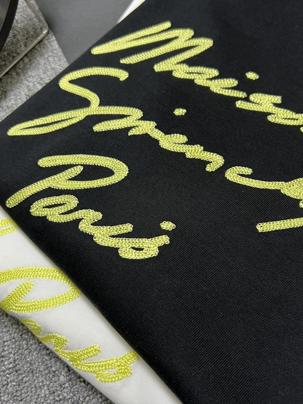 ブランドTシャツ角部分ディテール